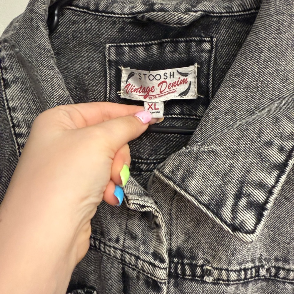 Stoosh Washed Gray Boxy crop Denim Jacket - Picture 3 of 3